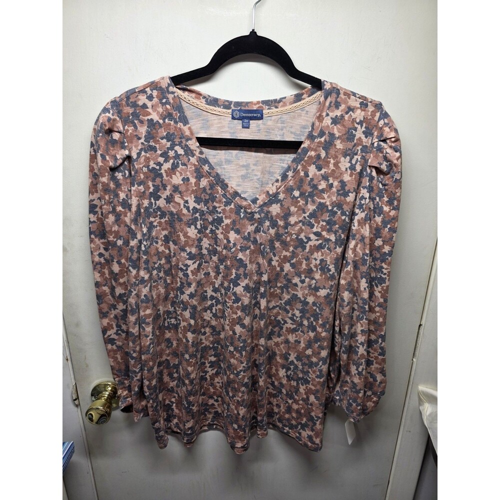 Democracy Women’s Size 2X Floral Print Knit Long Sleeve Top V-Neck Long Sleeve